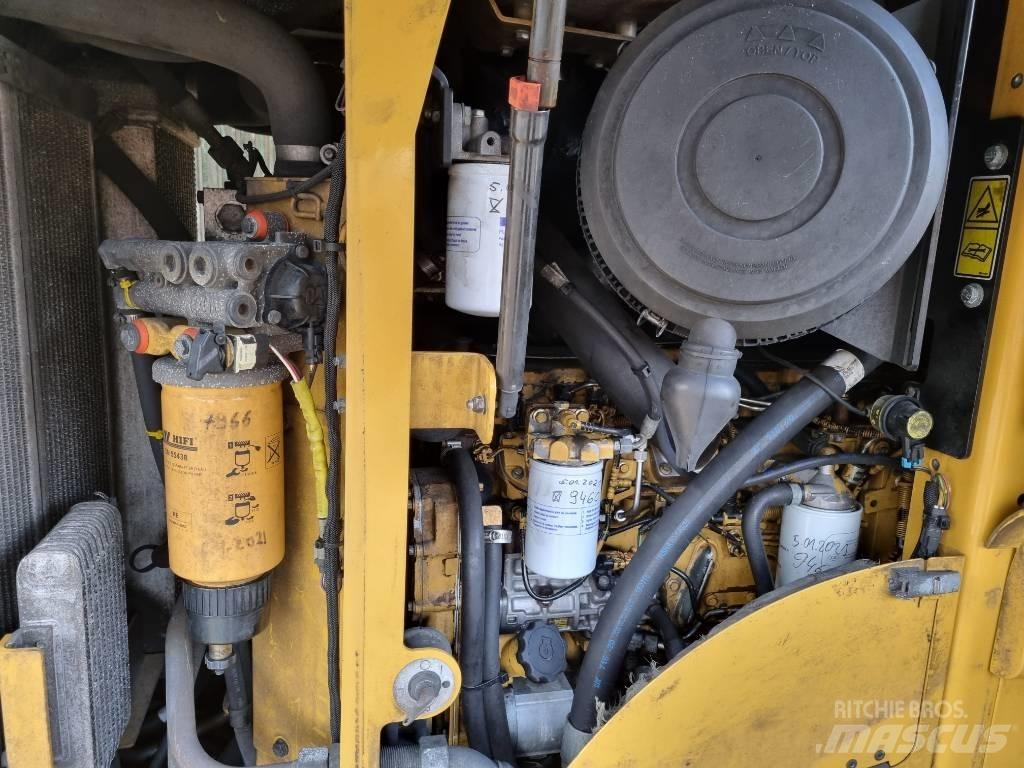 CAT 930 H Kolesové nakladače