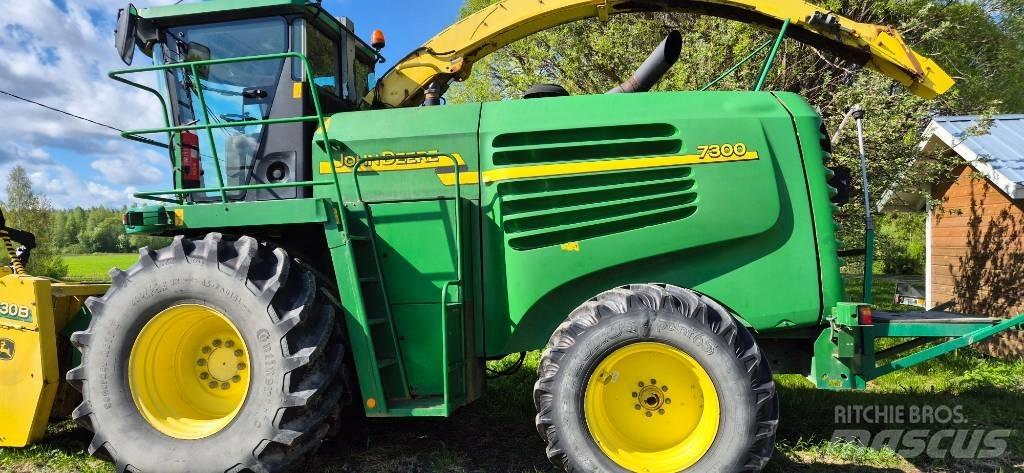 John Deere 7300 Samochodné kosačky