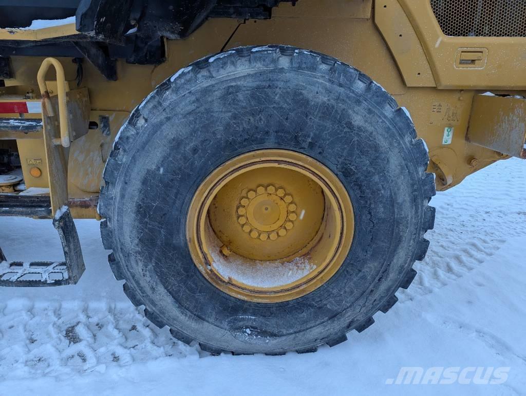 CAT 930 K Kolesové nakladače