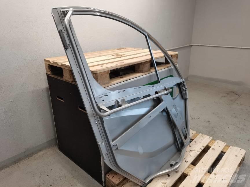 Manitou MLT 733 door Kabíny a interiér
