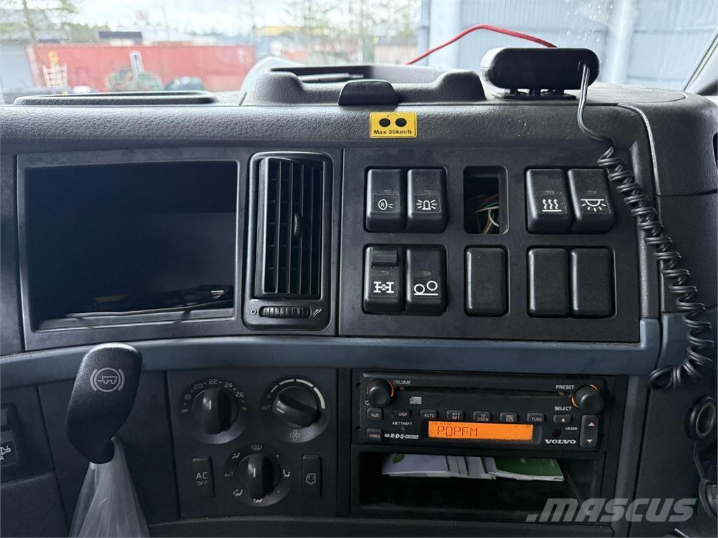 Volvo FH13 6x4 Hákový nosič kontajnerov