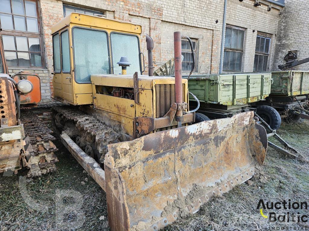  Onbekend DT-75 Traktory