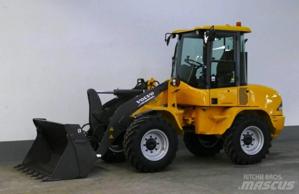 Volvo L 35 B - Z - 4x4 Kolesové nakladače