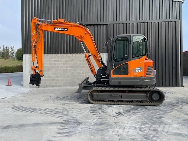 Doosan 85 Midi rýpadlá 7 t - 12 t