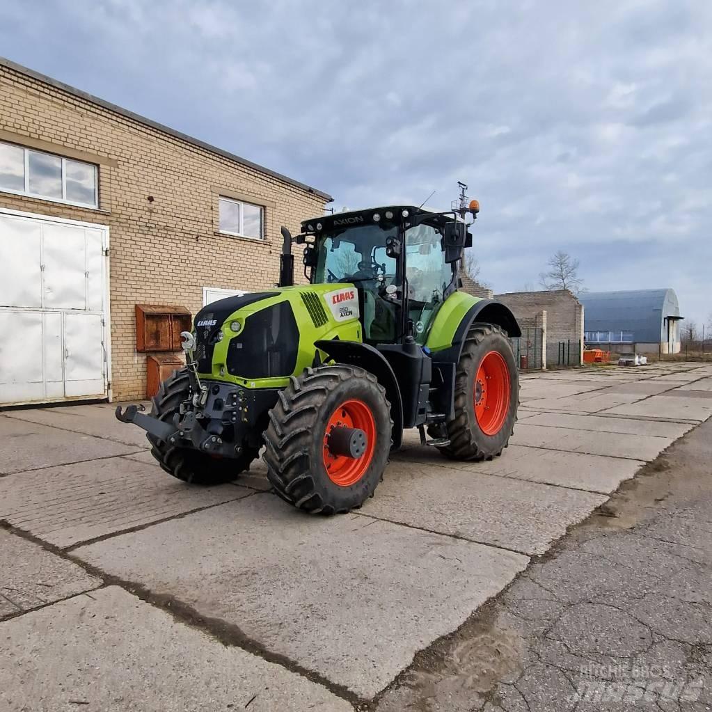 CLAAS Axion 850 Traktory