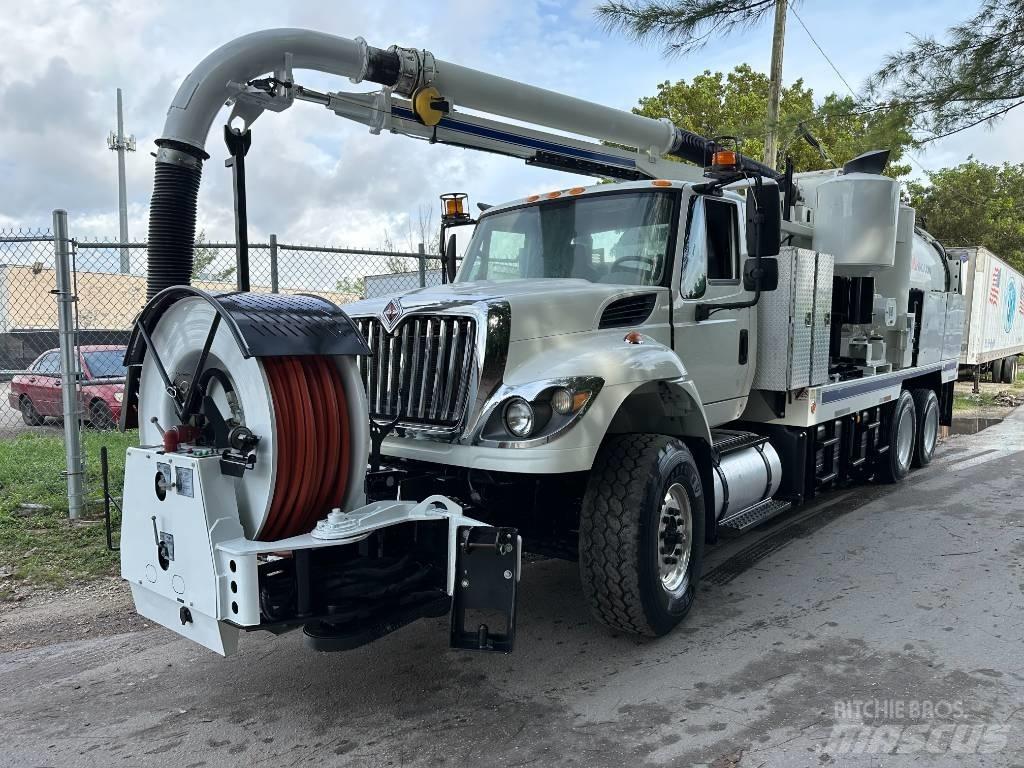International 7500 Kombinované/Čerpacie cisterny