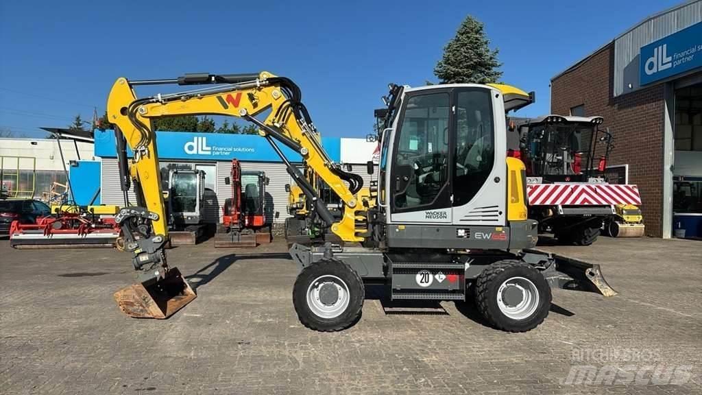 Wacker Neuson EW65 Špeciálne bagre