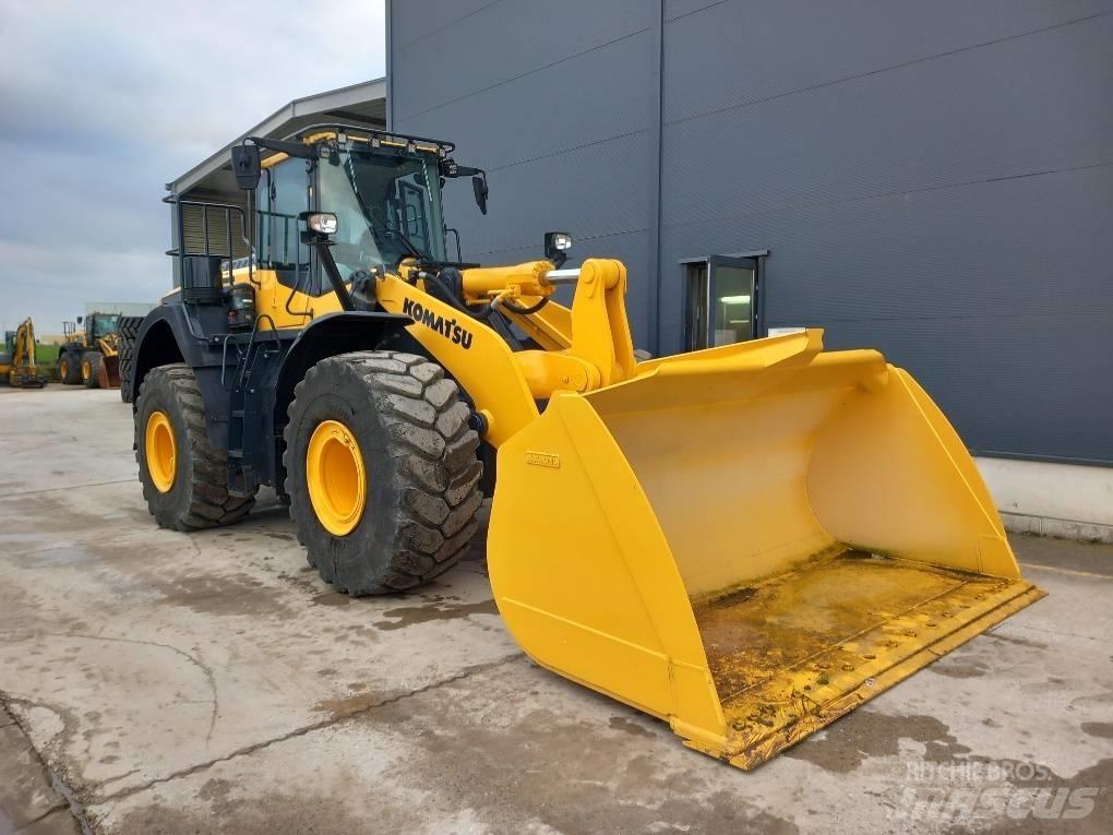 Komatsu WA480-8E0 Kolesové nakladače