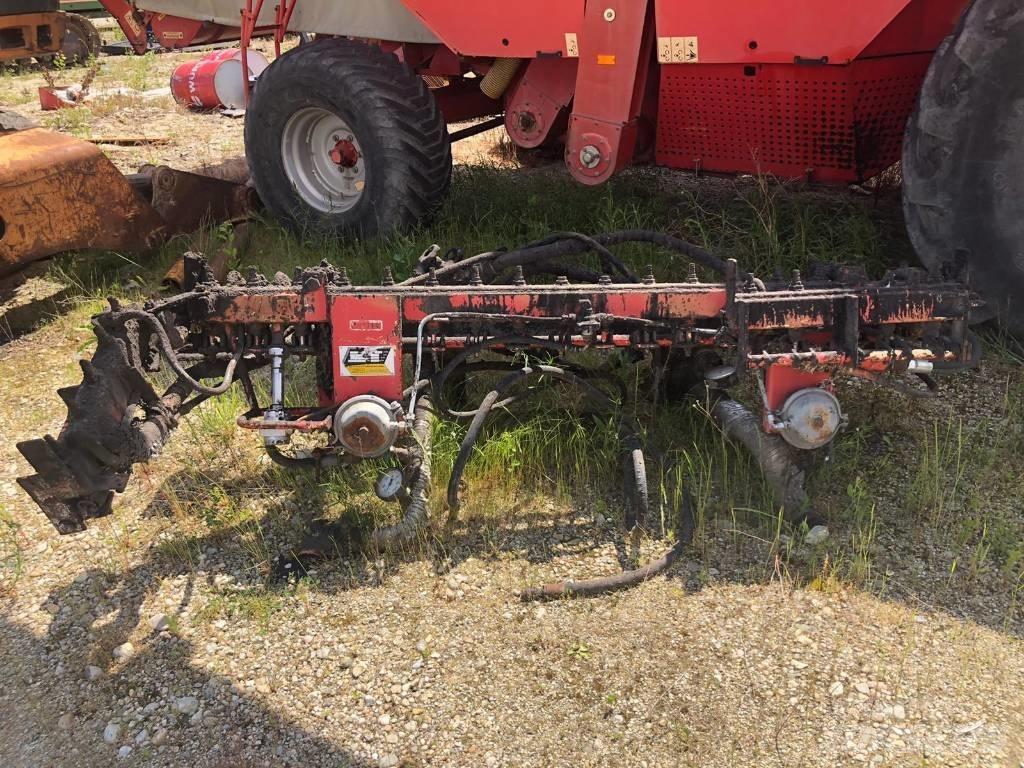 Strassmayr R7500 Rozstrekovače asfaltu