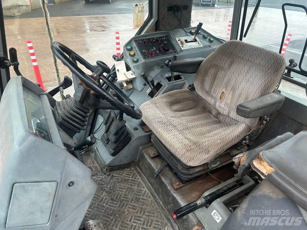 Massey Ferguson 3080 Traktory