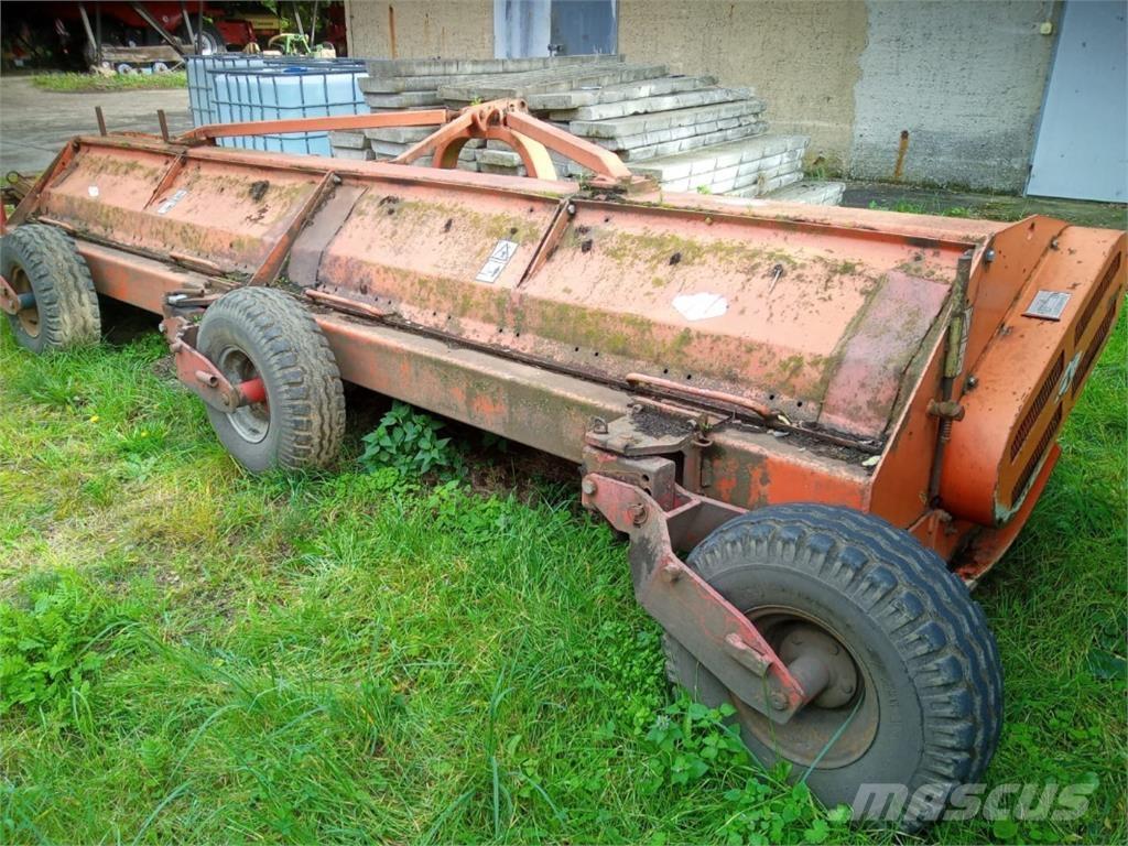 Kuhn NK 4801 Komunálna technika - ostatné