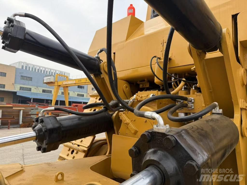 CAT D 10 R Pásové dozéry