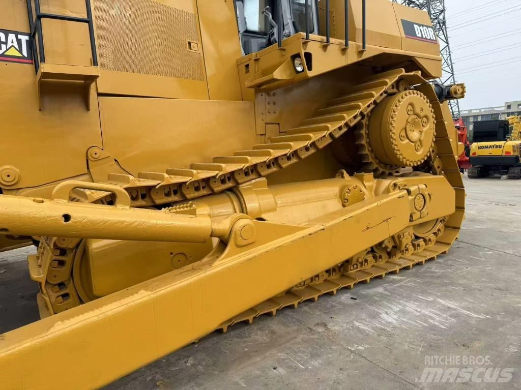 CAT D 10 R Pásové dozéry