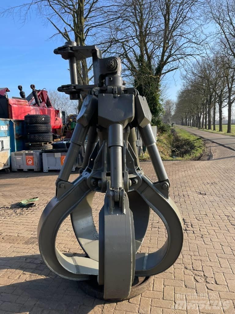 Fuchs HDMS 800 Stroje pre manipuláciu s odpadom