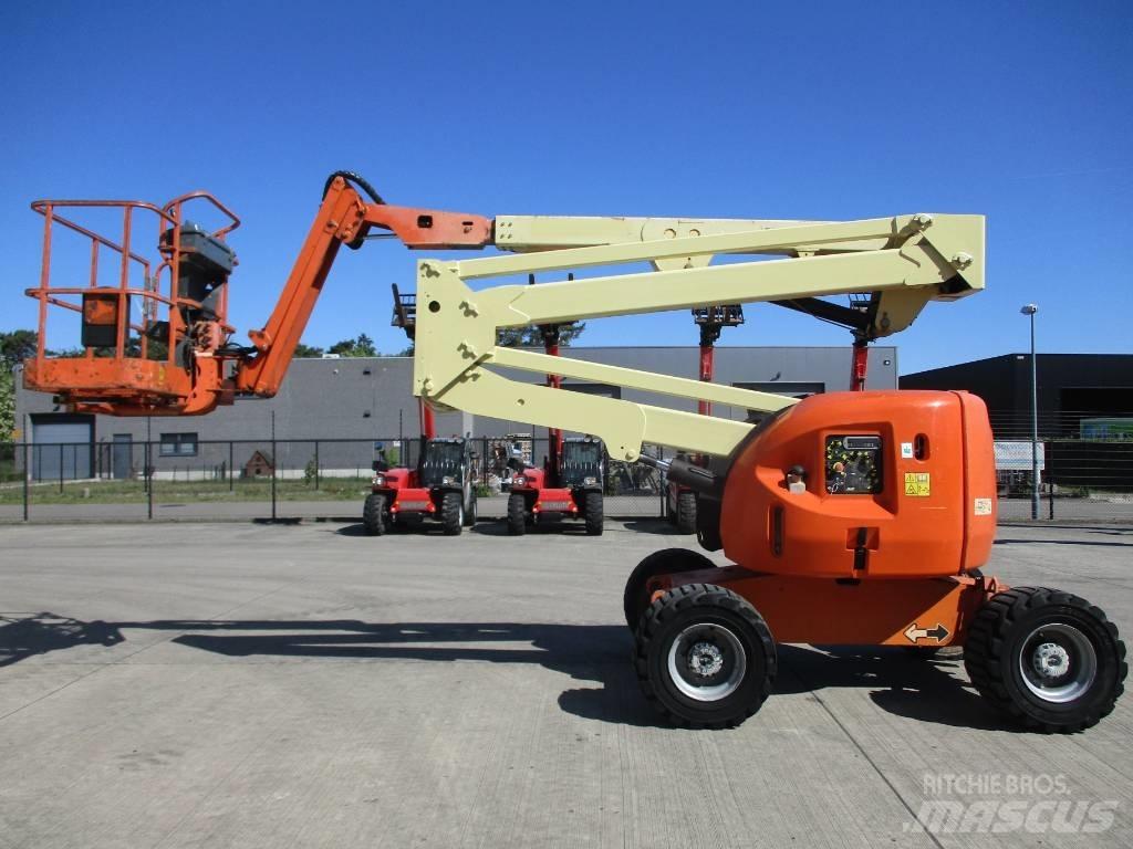JLG 450 AJ (895) Kompaktné samohybné kĺbové plošiny