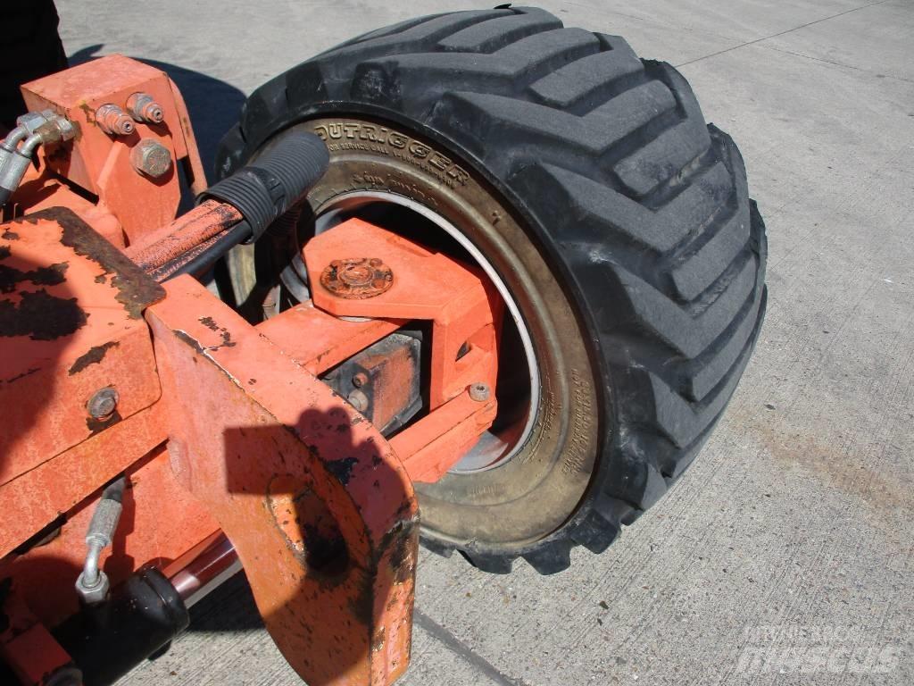 JLG 450 AJ (895) Kompaktné samohybné kĺbové plošiny