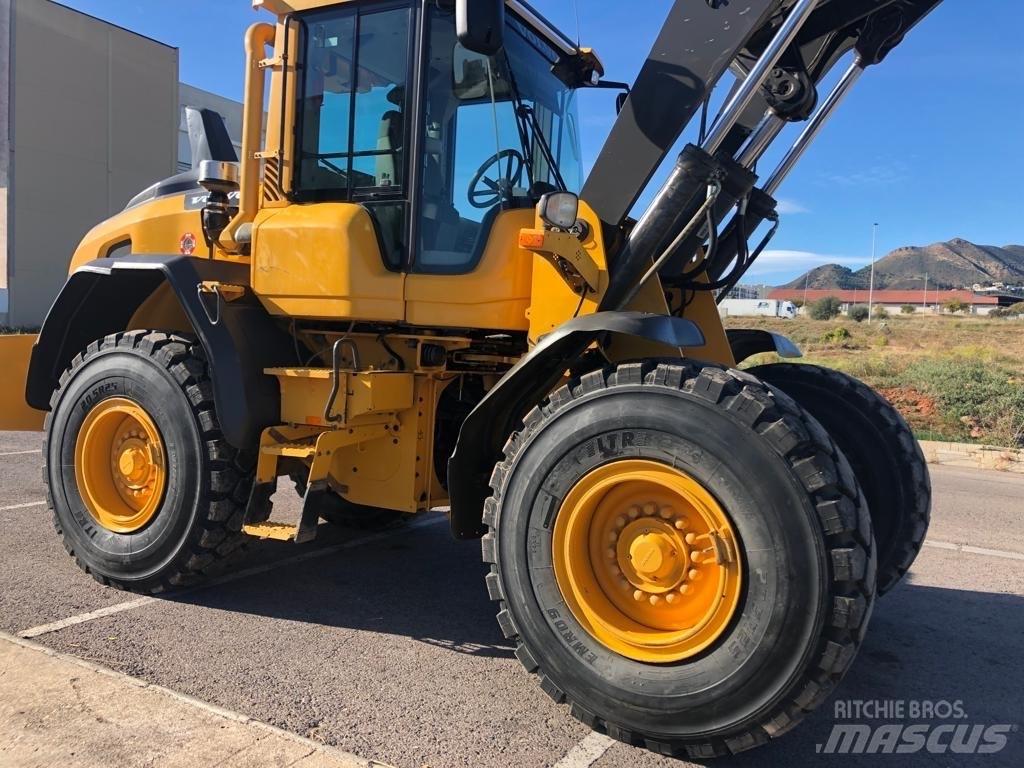 Volvo L90H Kolesové nakladače