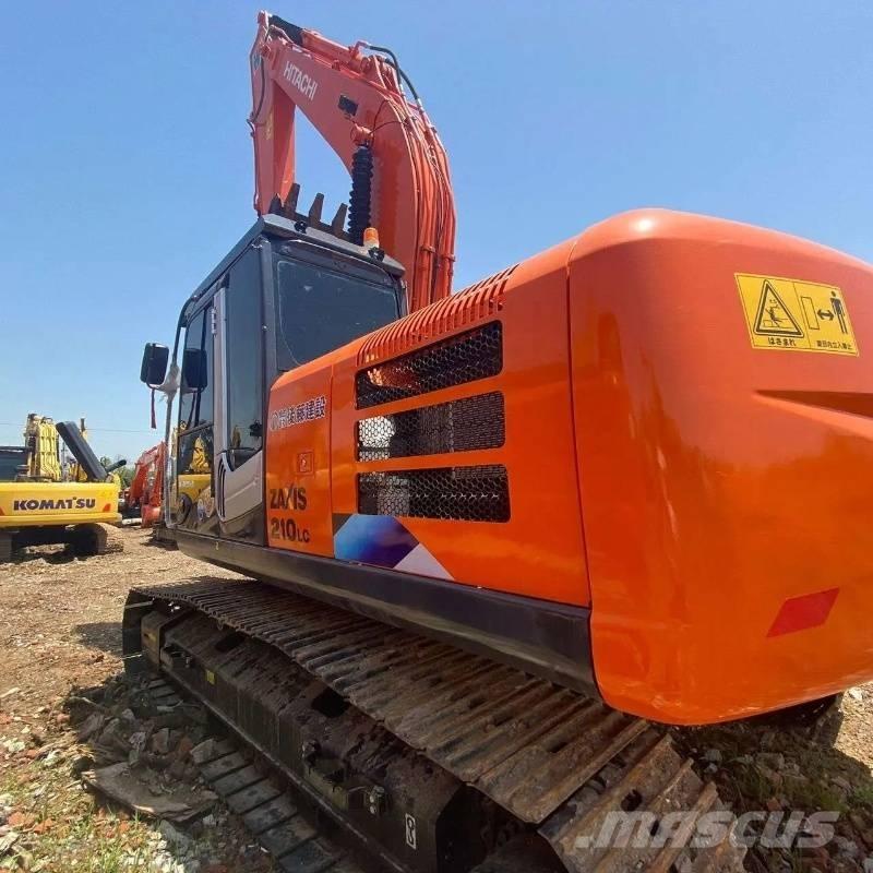 Hitachi ZX 210 Pásové rýpadlá