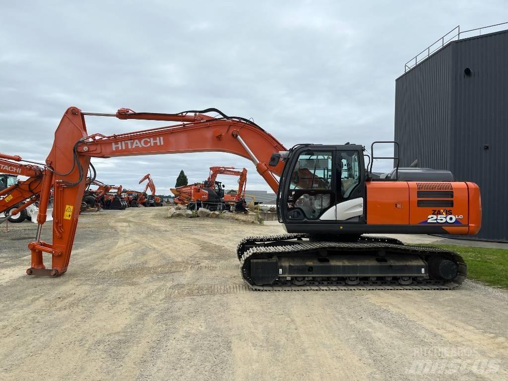 Hitachi ZX250LC-6 Pásové rýpadlá