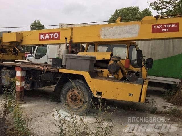 Kato KR 20 Žeriavy pre ťažký terén