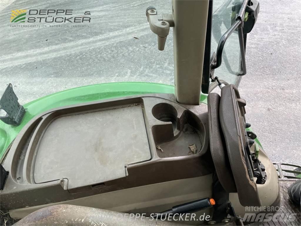 John Deere 5720 Traktory