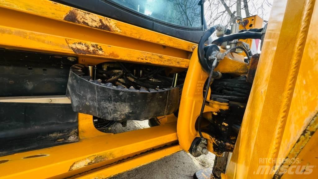 JCB 4 CX Rýpadlo-nakladače