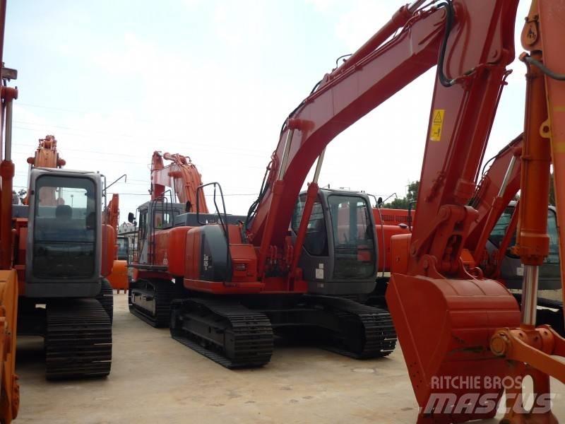 Hitachi ZX 225 US Pásové rýpadlá