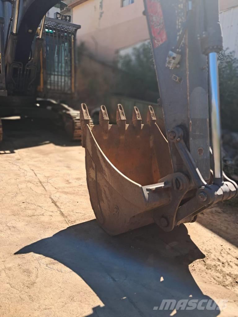 Volvo EC 210 B LC Pásové rýpadlá