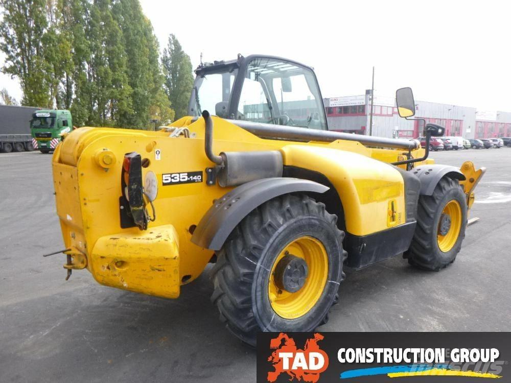 JCB 535-140 Hiviz Teleskopické manipulátory