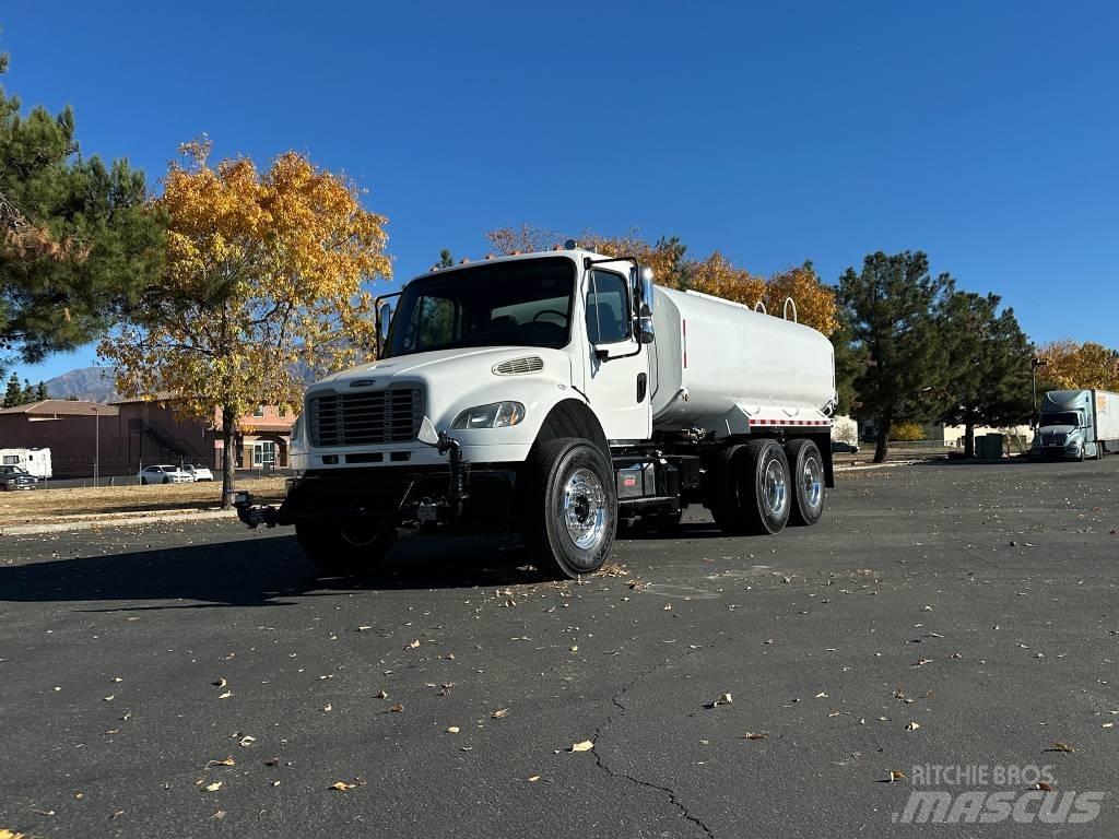 Freightliner M2 Cisterny na vodu
