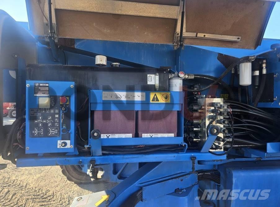 Genie Z 135 Kĺbové plošiny