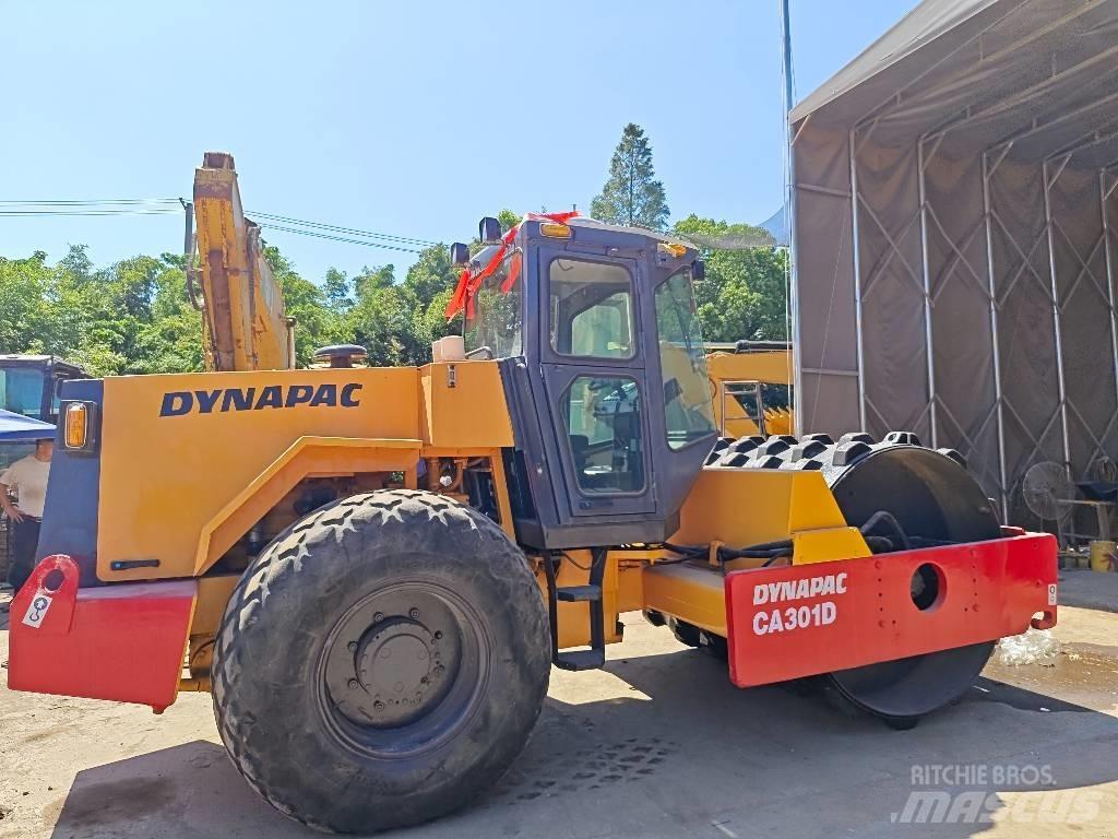 Dynapac CA 301 D Ťahačové valce