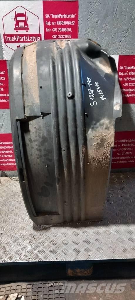 Scania 94 D.  1485486 Kabíny a interiér