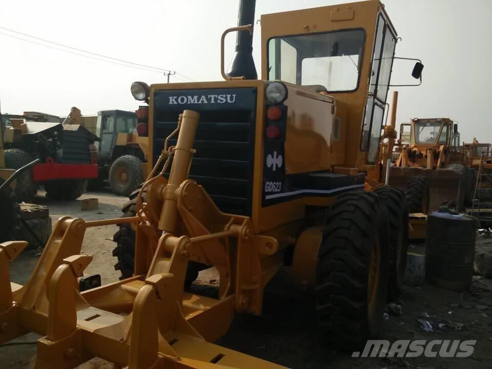 Komatsu GD 623 Grejdery
