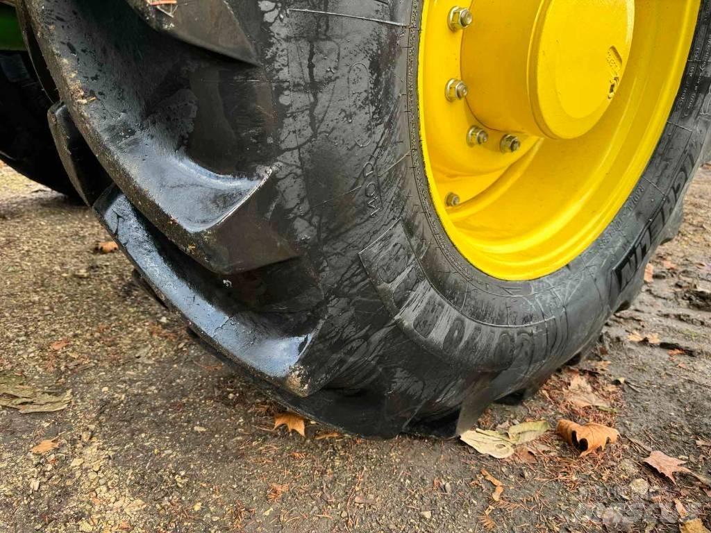 John Deere 6155 M Traktory