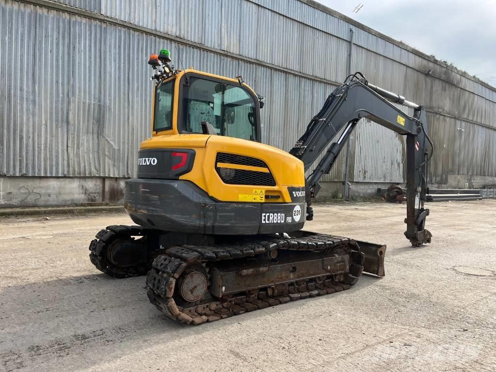 Volvo ECR 88 D Midi rýpadlá 7 t - 12 t