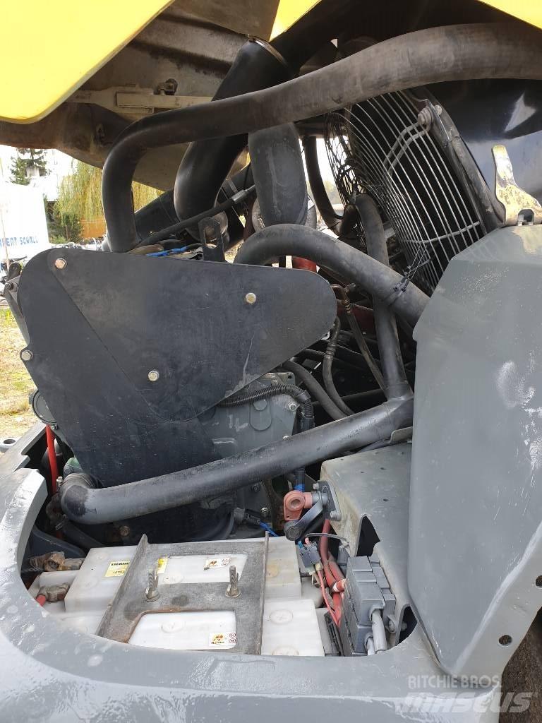 Liebherr L 524 Kolesové nakladače