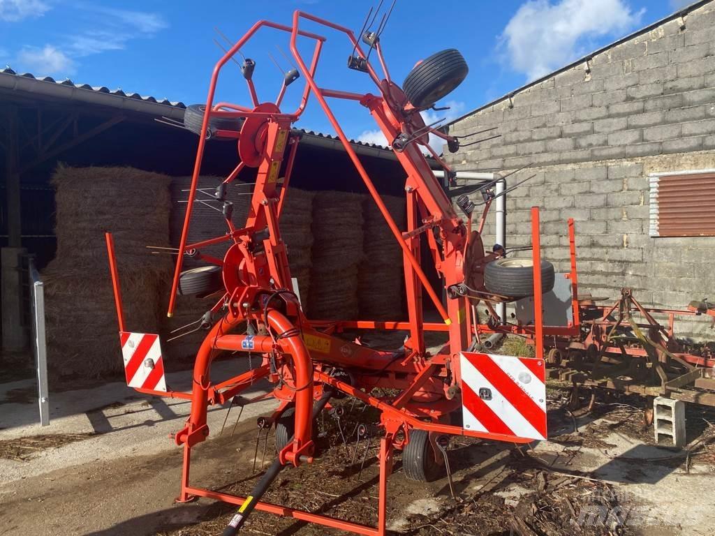 Kuhn GF 6502 Obracače a zhrabovače sena