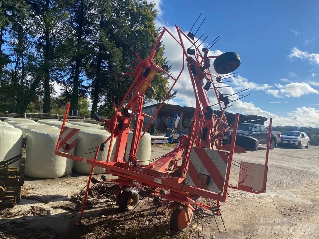 Kuhn GF 6502 Obracače a zhrabovače sena
