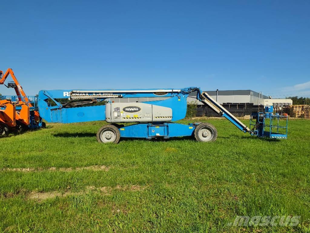 Genie ZX 135/70 Kĺbové plošiny