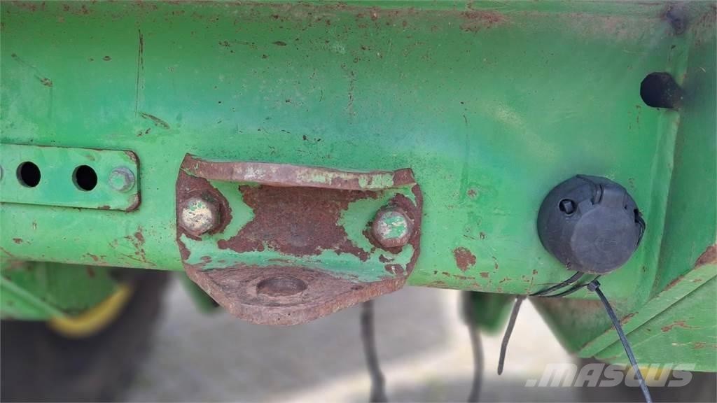 John Deere 3400 Teleskopické manipulátory