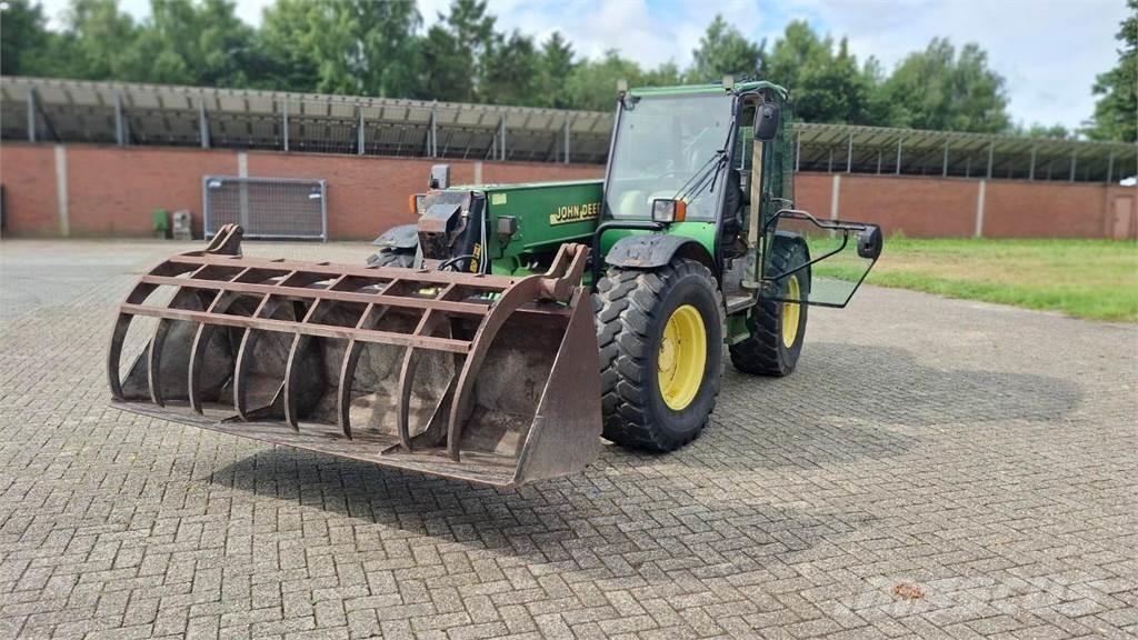 John Deere 3400 Teleskopické manipulátory