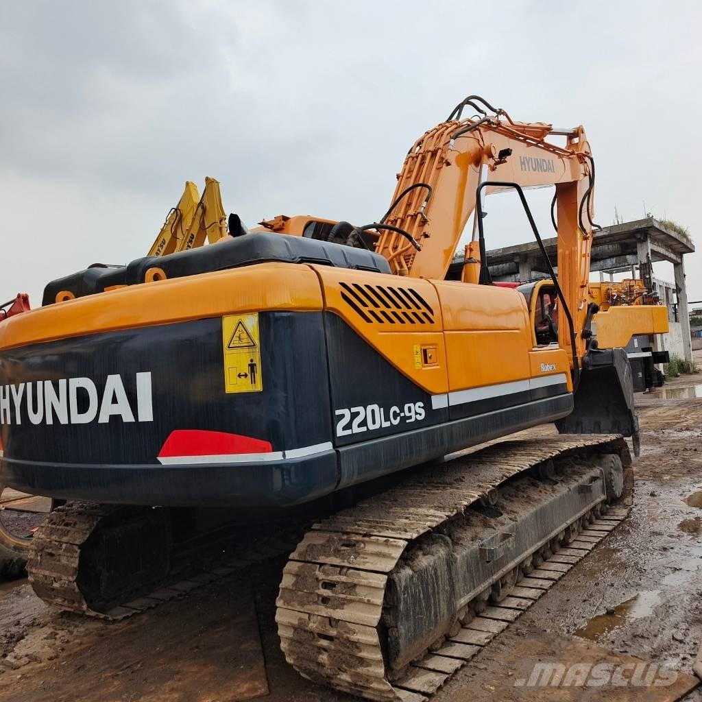 Hyundai 220 LC-9 Pásové rýpadlá