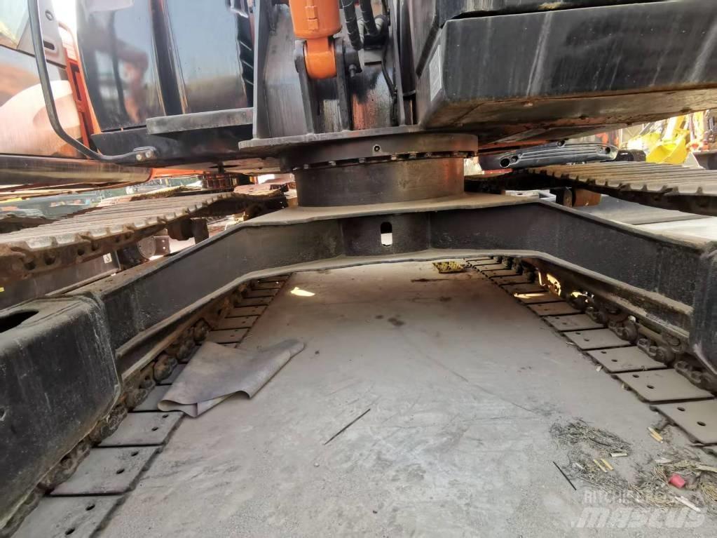 Hitachi ZX 70 Midi rýpadlá 7 t - 12 t