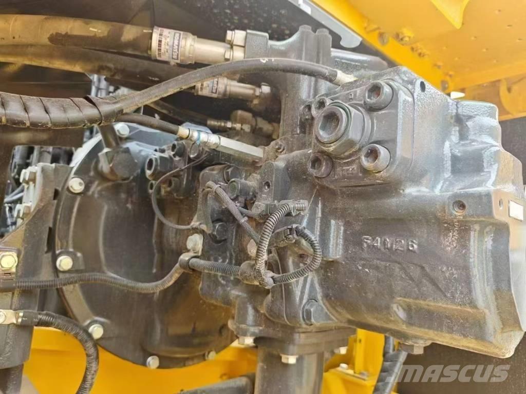 Komatsu 360-8 Pásové rýpadlá