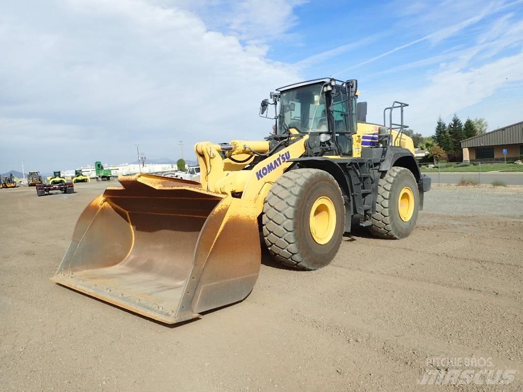 Komatsu WA475-10 Kolesové nakladače