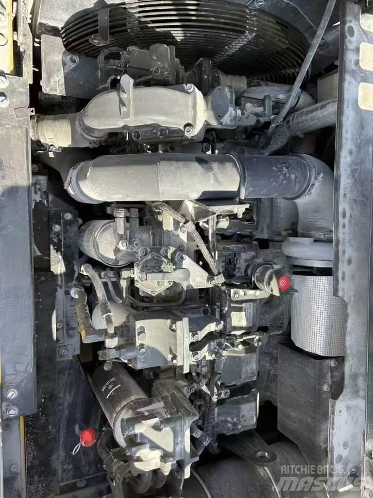 Komatsu 450LC-8 Pásové rýpadlá