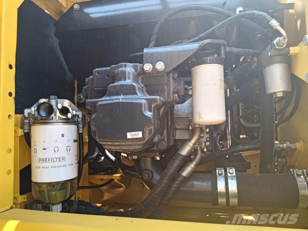 Komatsu PC 220-8 Pásové rýpadlá