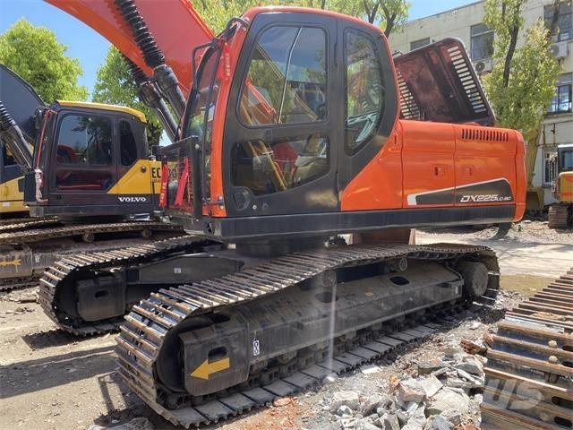 Doosan DX 225 LC Pásové rýpadlá