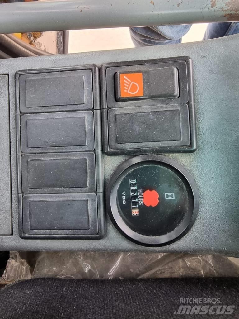 Volvo EC 210 B Pásové rýpadlá